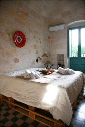 Отель Lazzarella B&B  Полиньано А Марэ